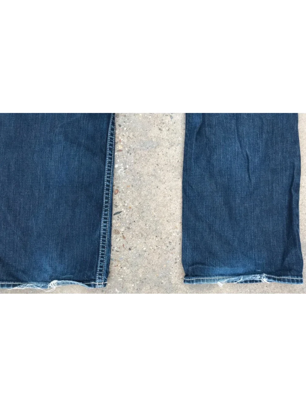 BKE Jake Denim Blue Jeans Mens 33S Straight Leg Dark Wash Lite Fading on Thighs